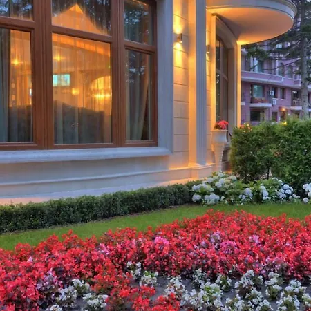 Kristel Aziz Konstantin ve Elena